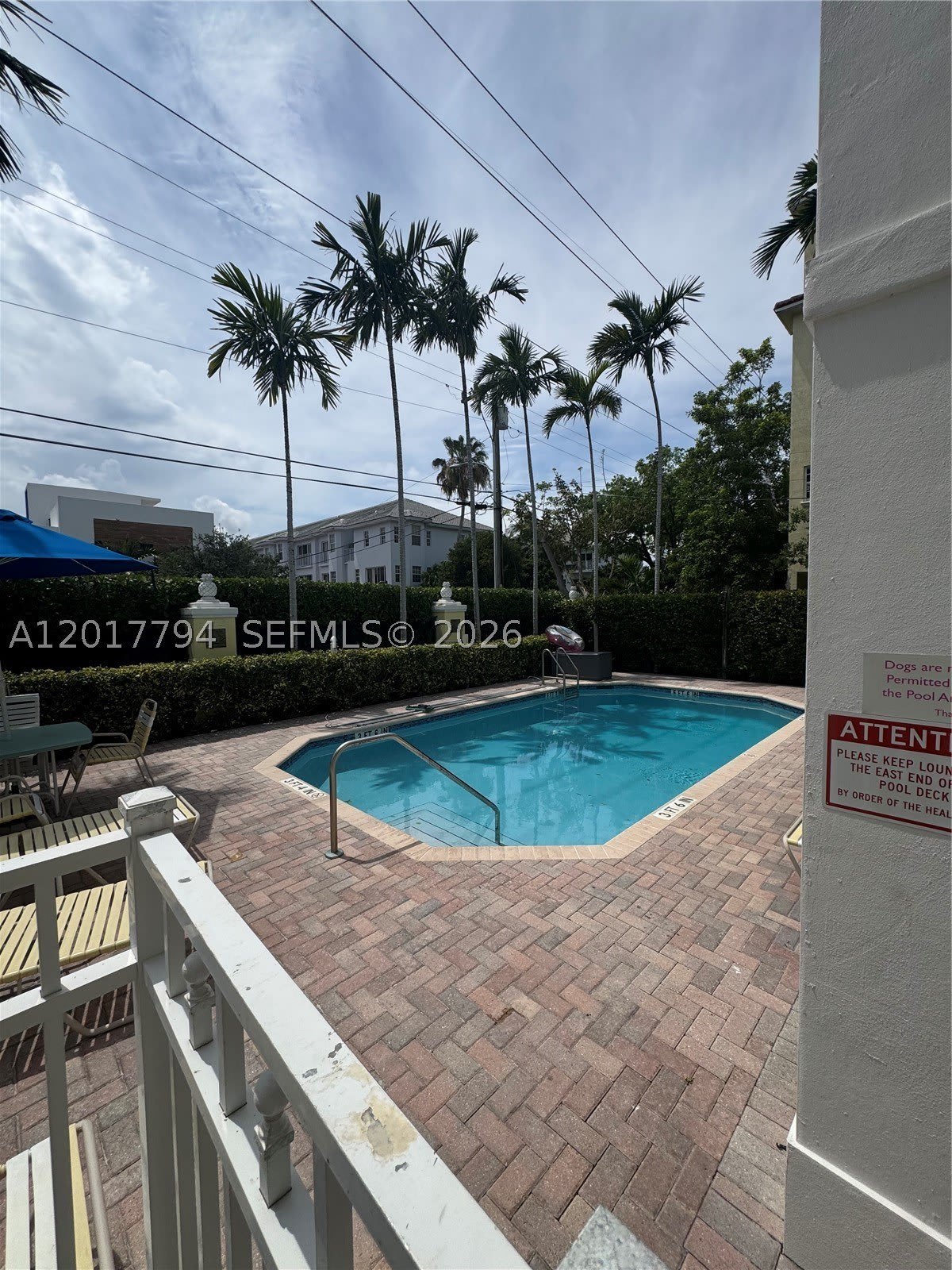 2660 Ne 8Th Ave – photo 3