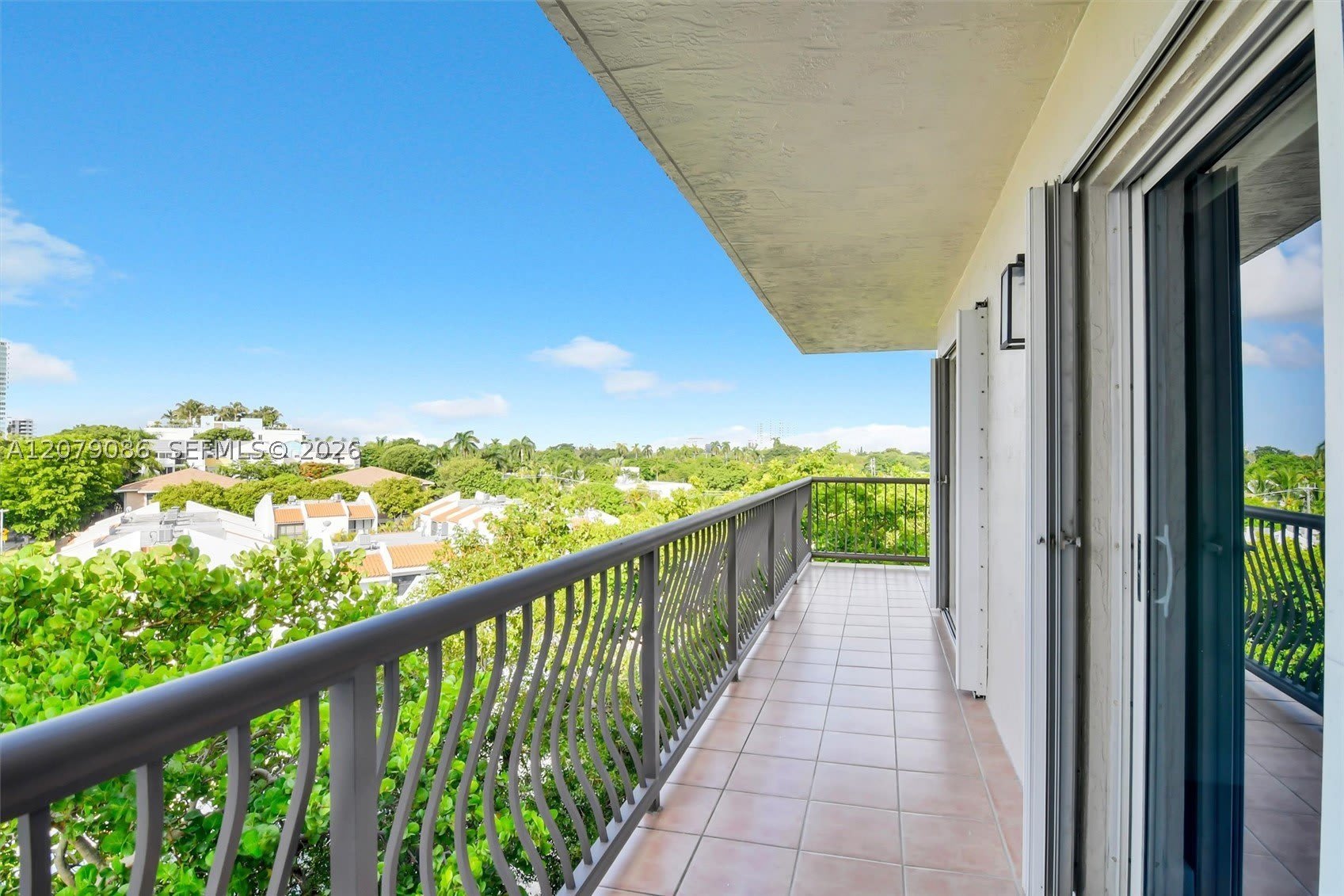 1918 Brickell Ave – photo 2