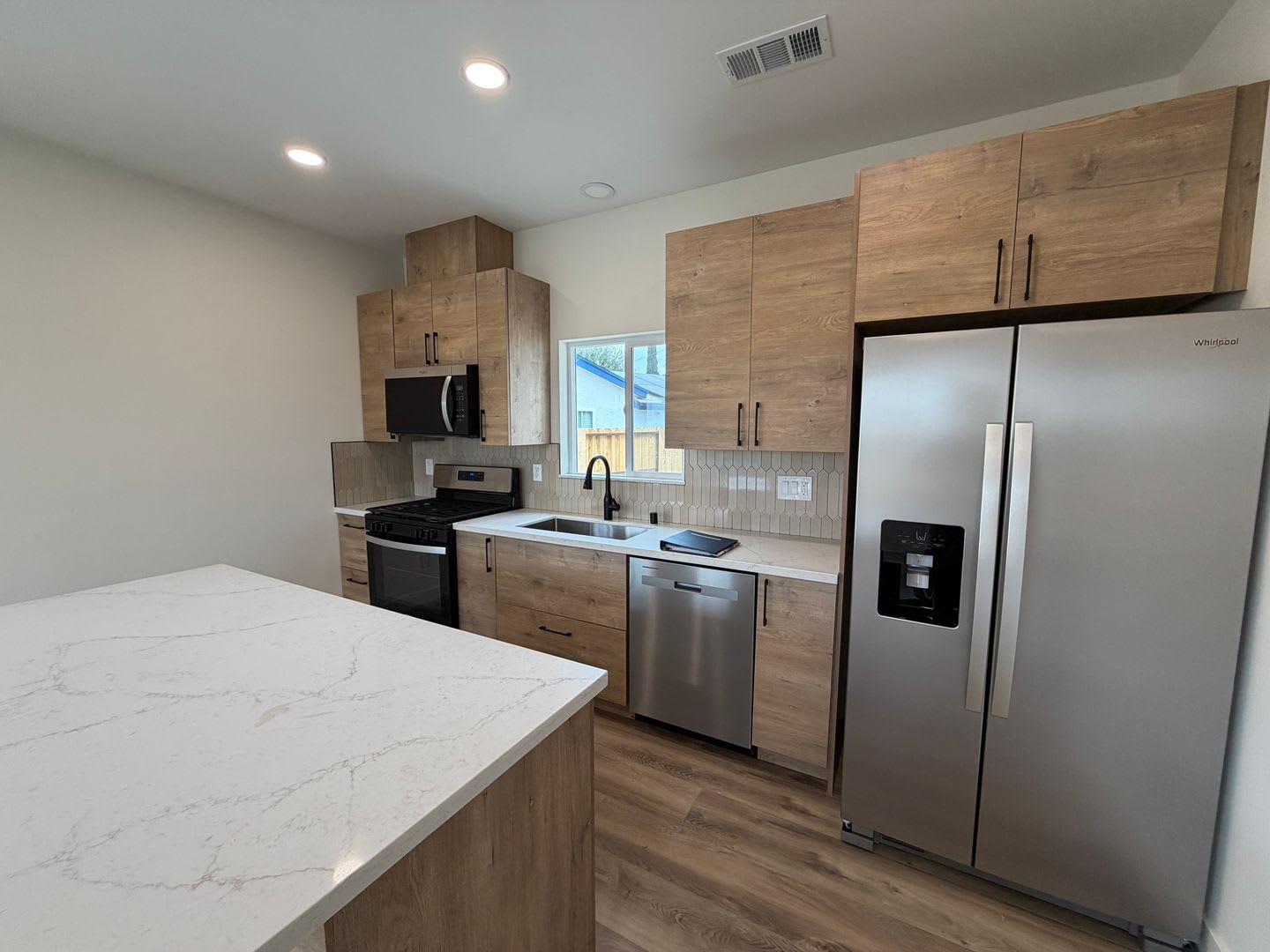Brand New 2026 4 Bed 2 Bath Home On Catoctin Near Campus – photo 1