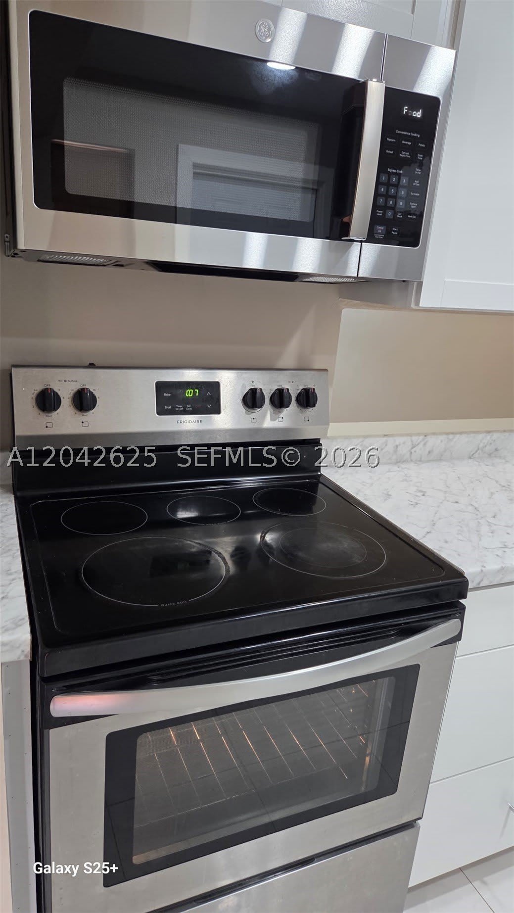 251 NE 187th St – photo 2