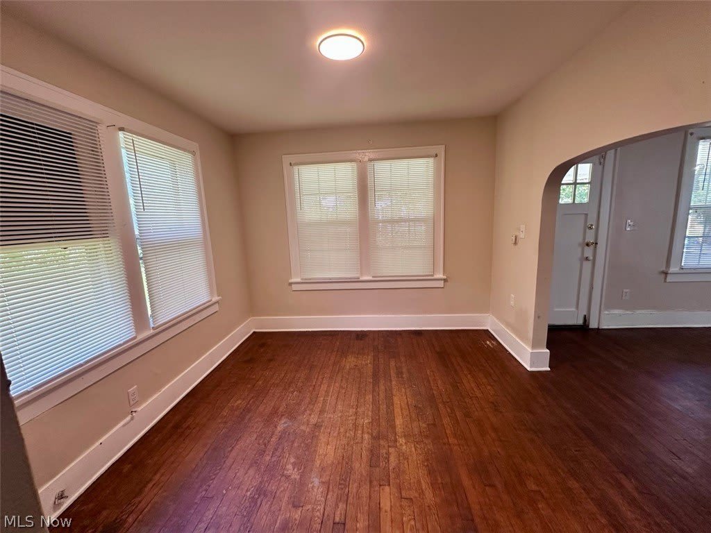 700 Noble Avenue – photo 4