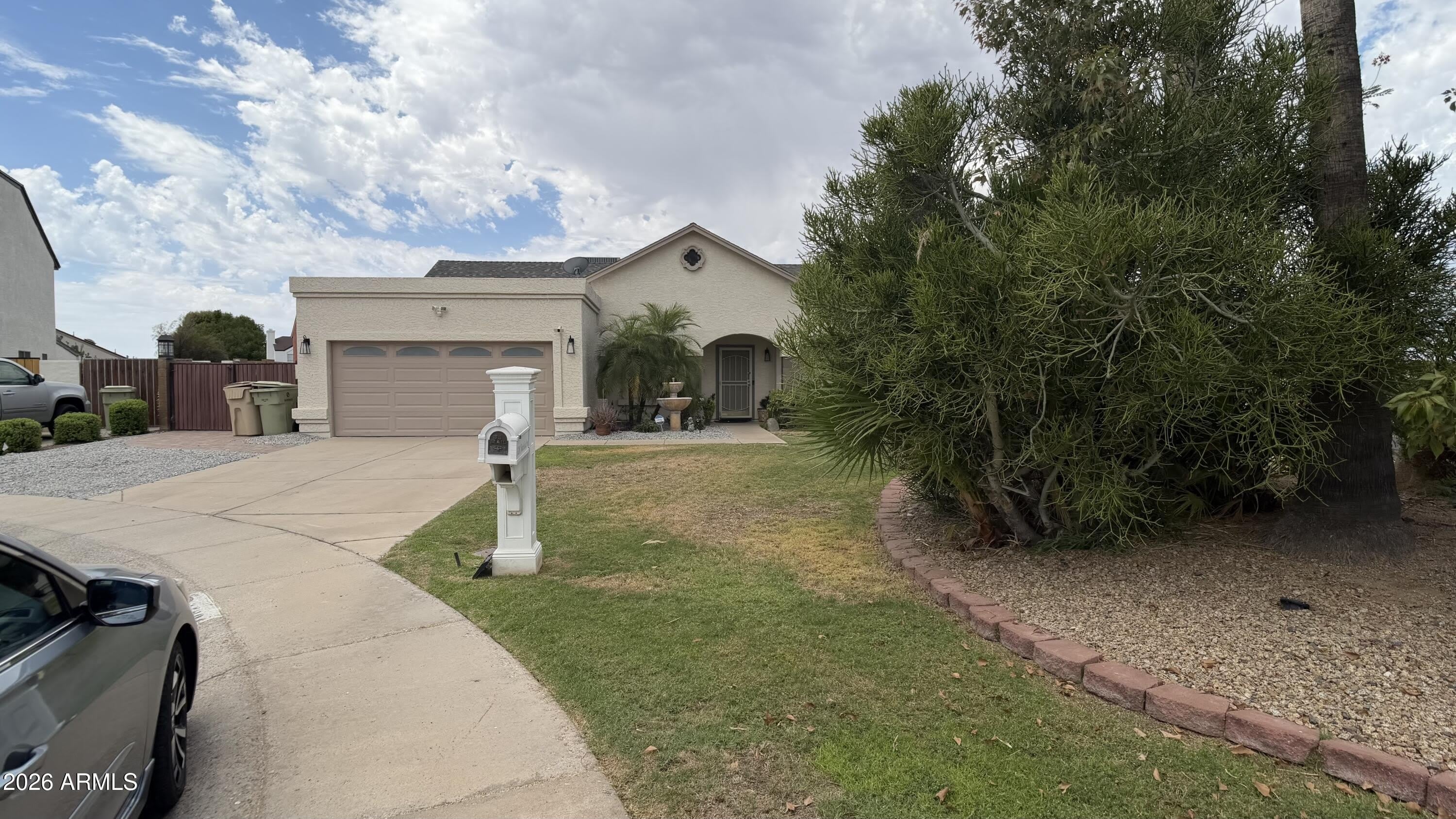 15201 N 61ST Avenue – photo 2