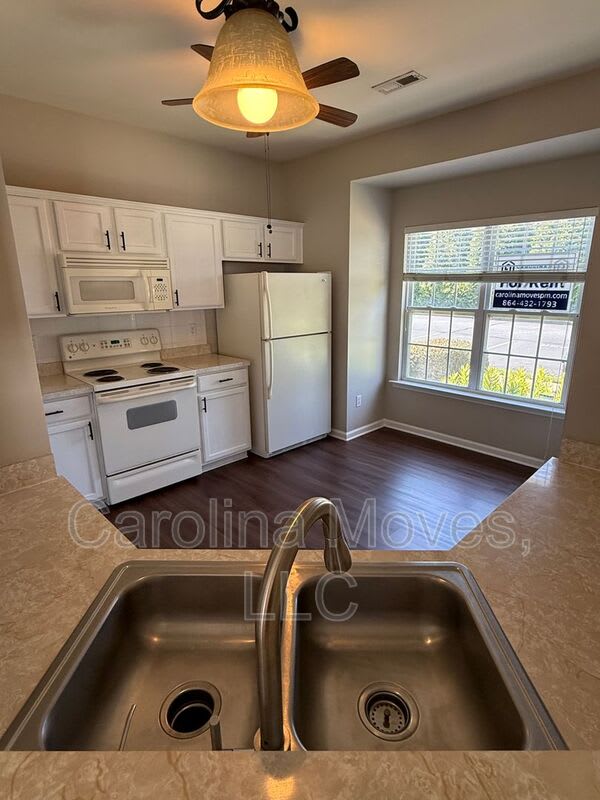 733 Rock Hill Court – photo 4