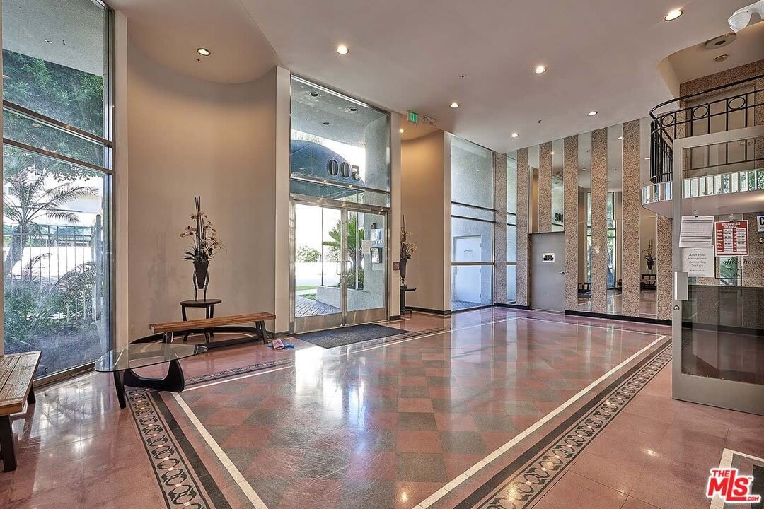 500 S Berendo St – photo 5