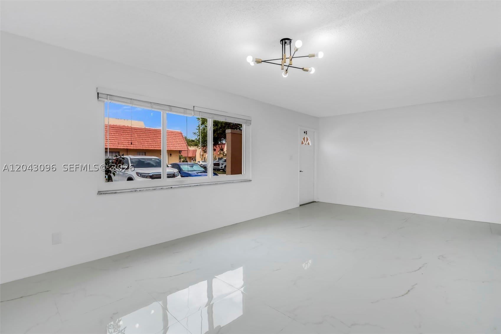 22 Canterbury Ln – photo 4