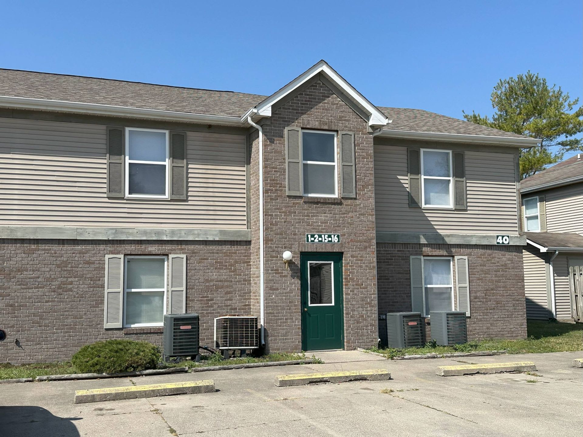 10 Emerald Pines – photo 5