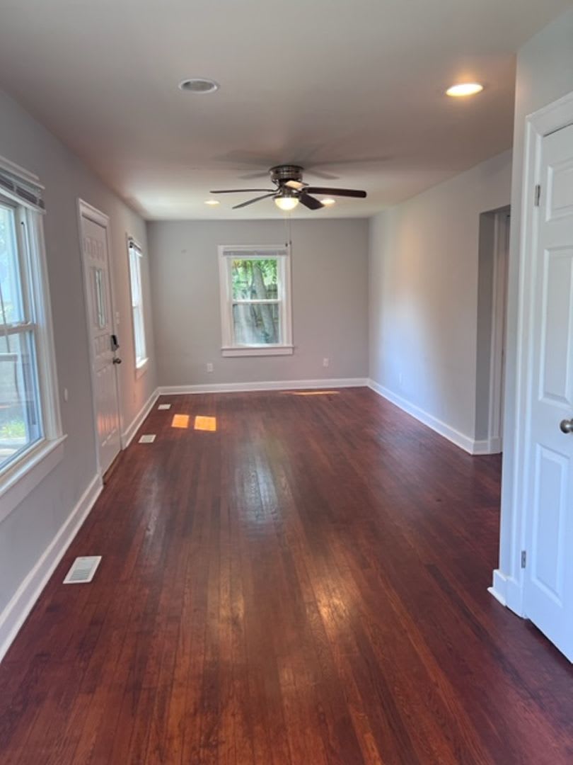 2 BR Belmont Area Cottage Heart of Downtown – photo 5