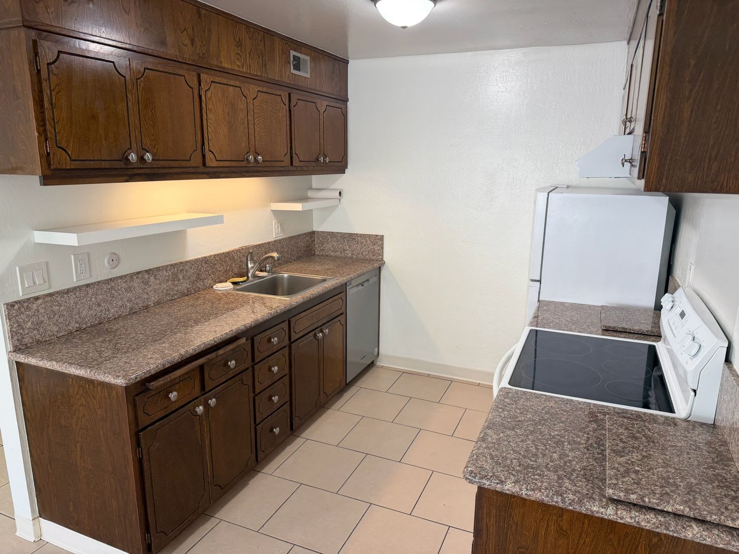 448 Richmond – photo 4