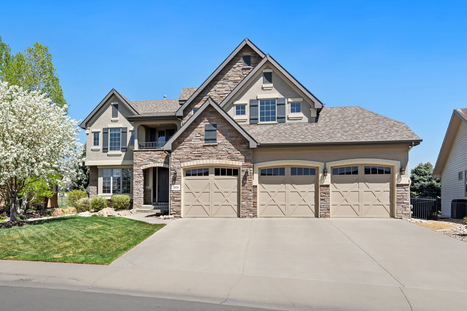 Beautiful 5 Bedroom Home in Windsor CO – photo 3