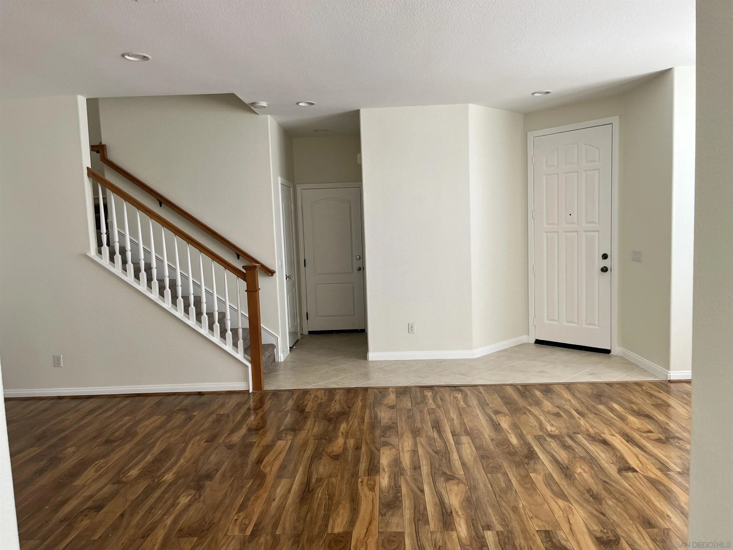 7481 Neptune Drive – photo 5