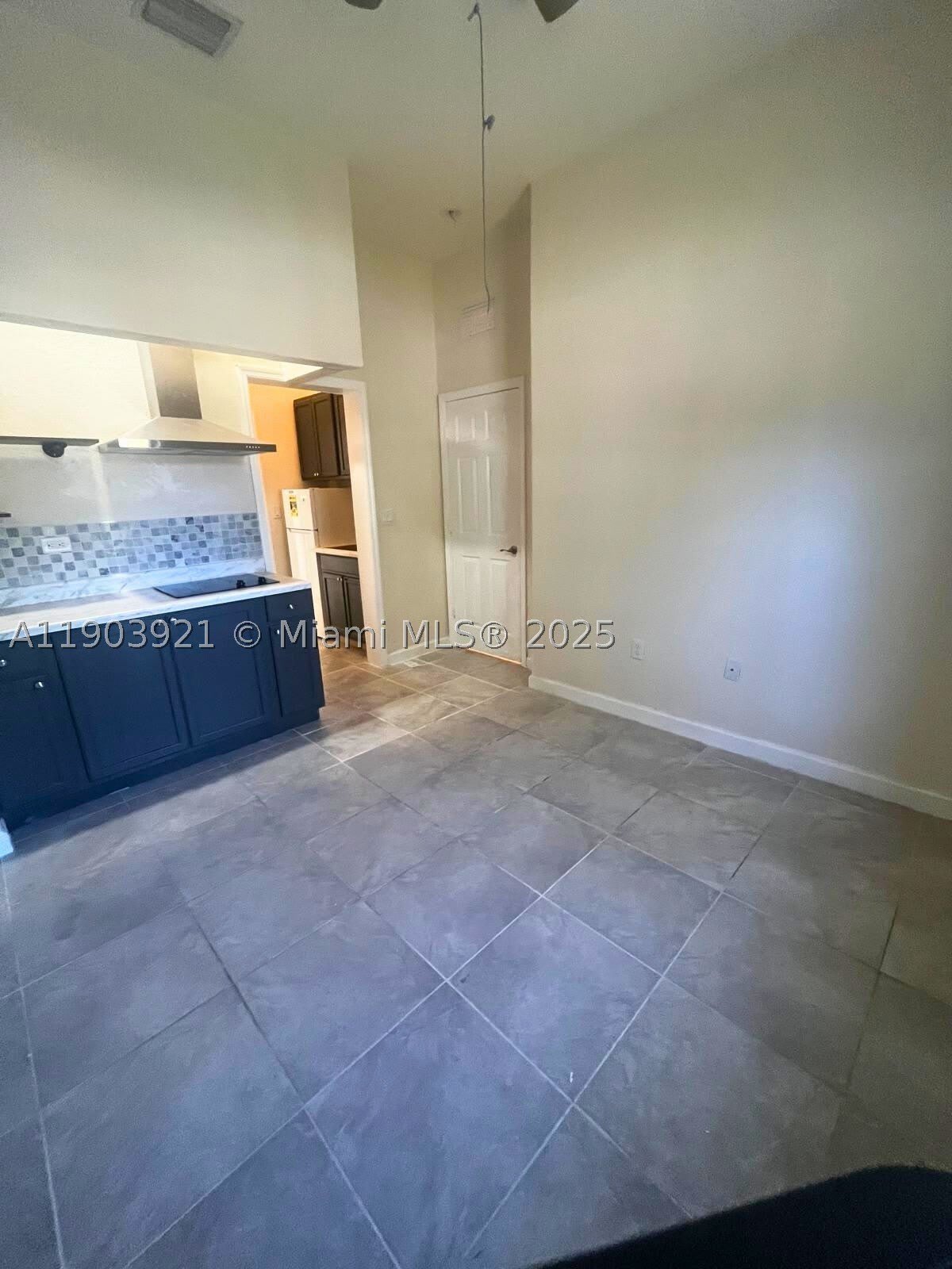 116 NE 25th Ter – photo 5