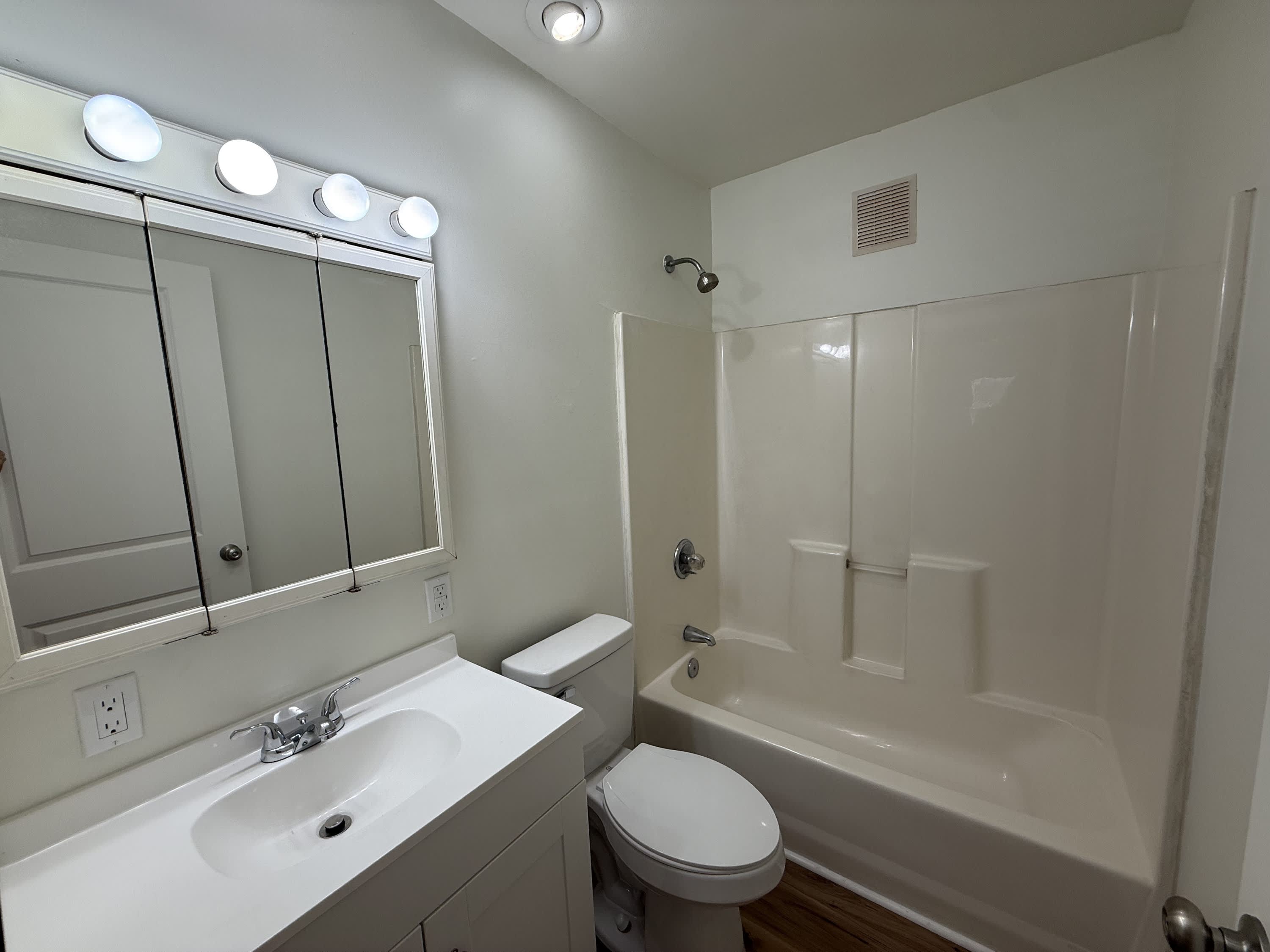 1302 Highland Avenue – photo 4