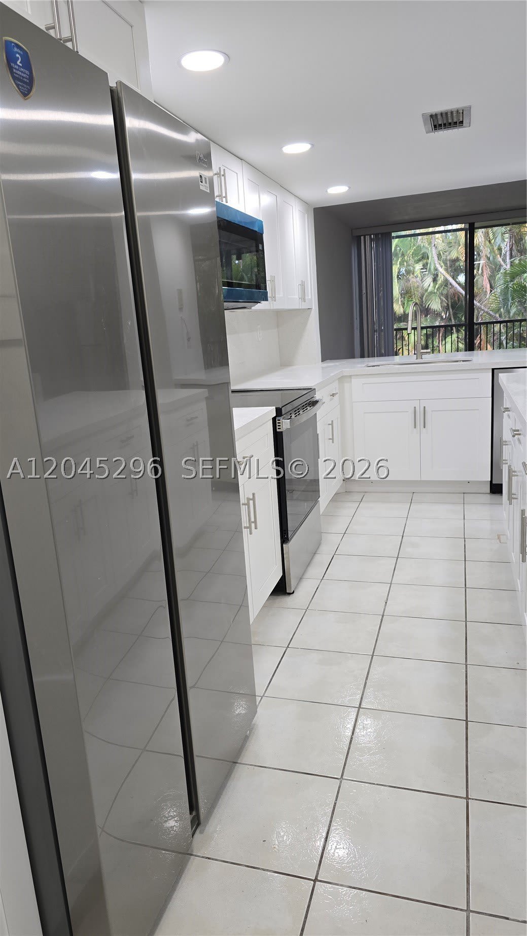 2810 SW 87th Ave – photo 3