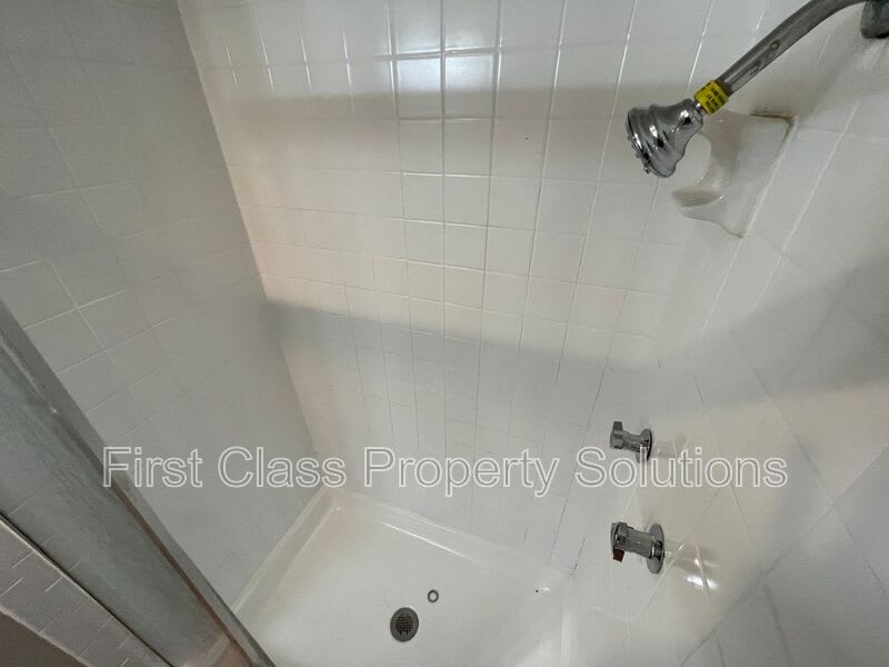 2612 N Ann Arbor Ave – photo 4