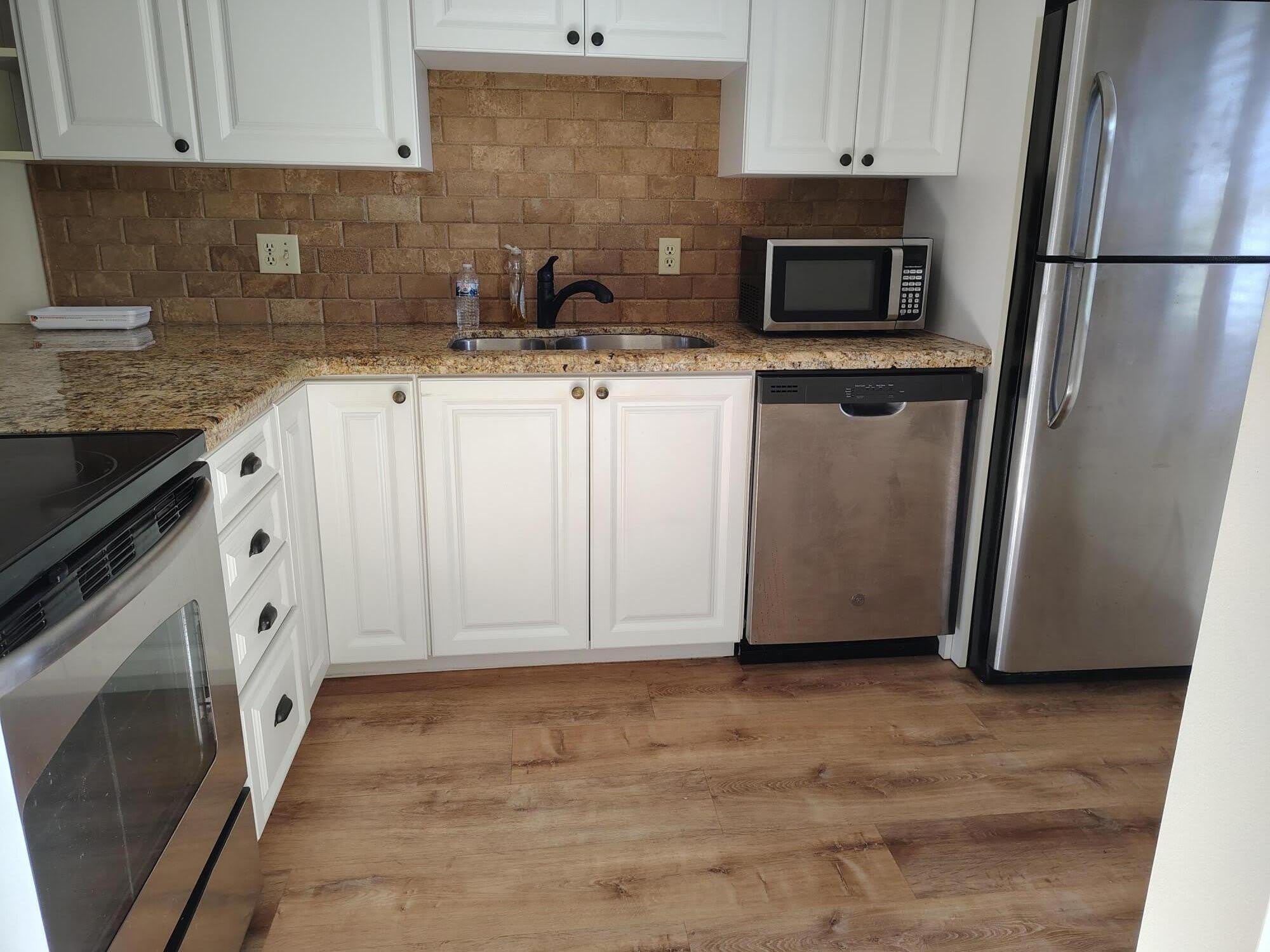 4100 Tivoli Court – photo 2