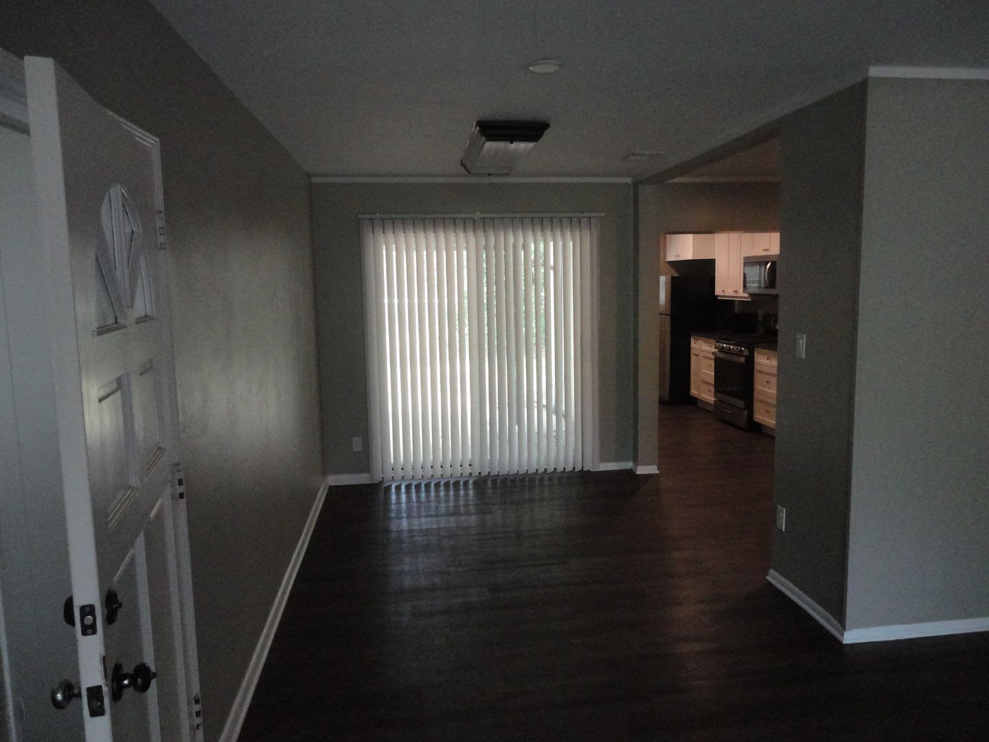 4 Bedroom/2 Bath located in Golf Club Manor – photo 2