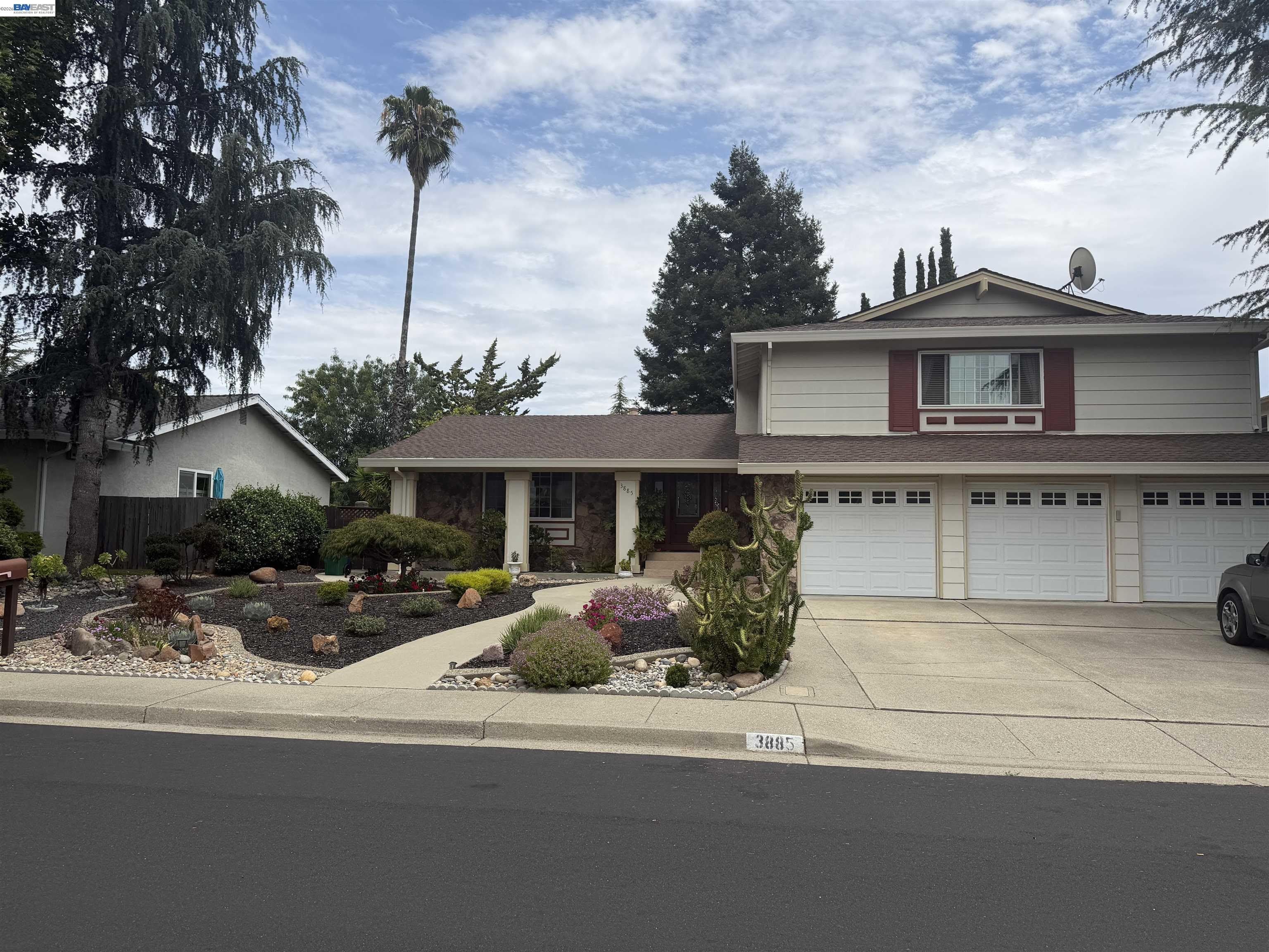 3885 Aragon Lane – photo 2