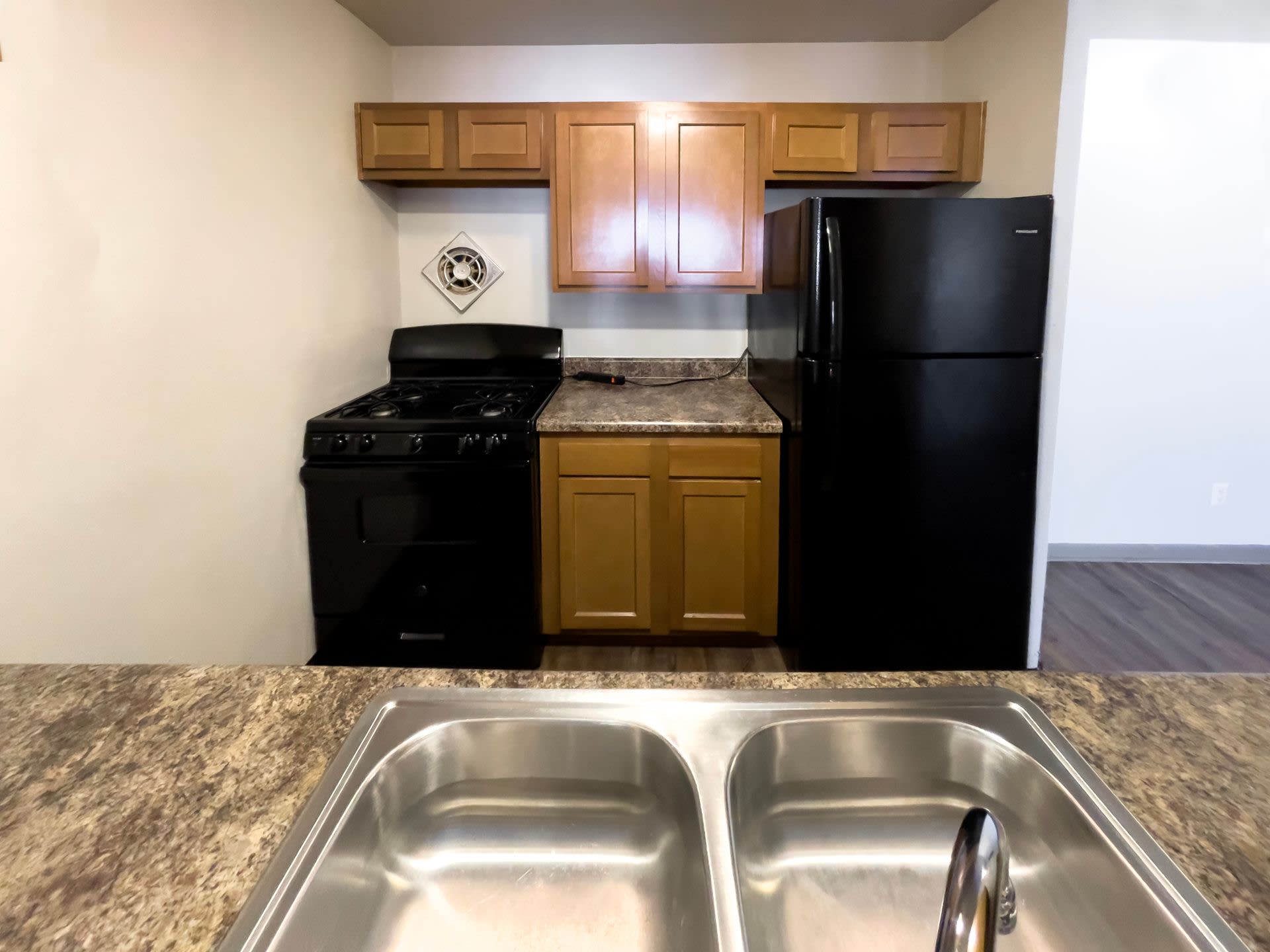 District On Oakwood Northside Apartments – photo 3