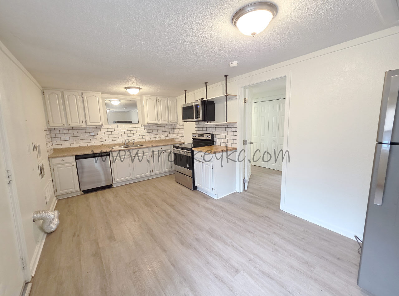 8807 East 49th Street – photo 5