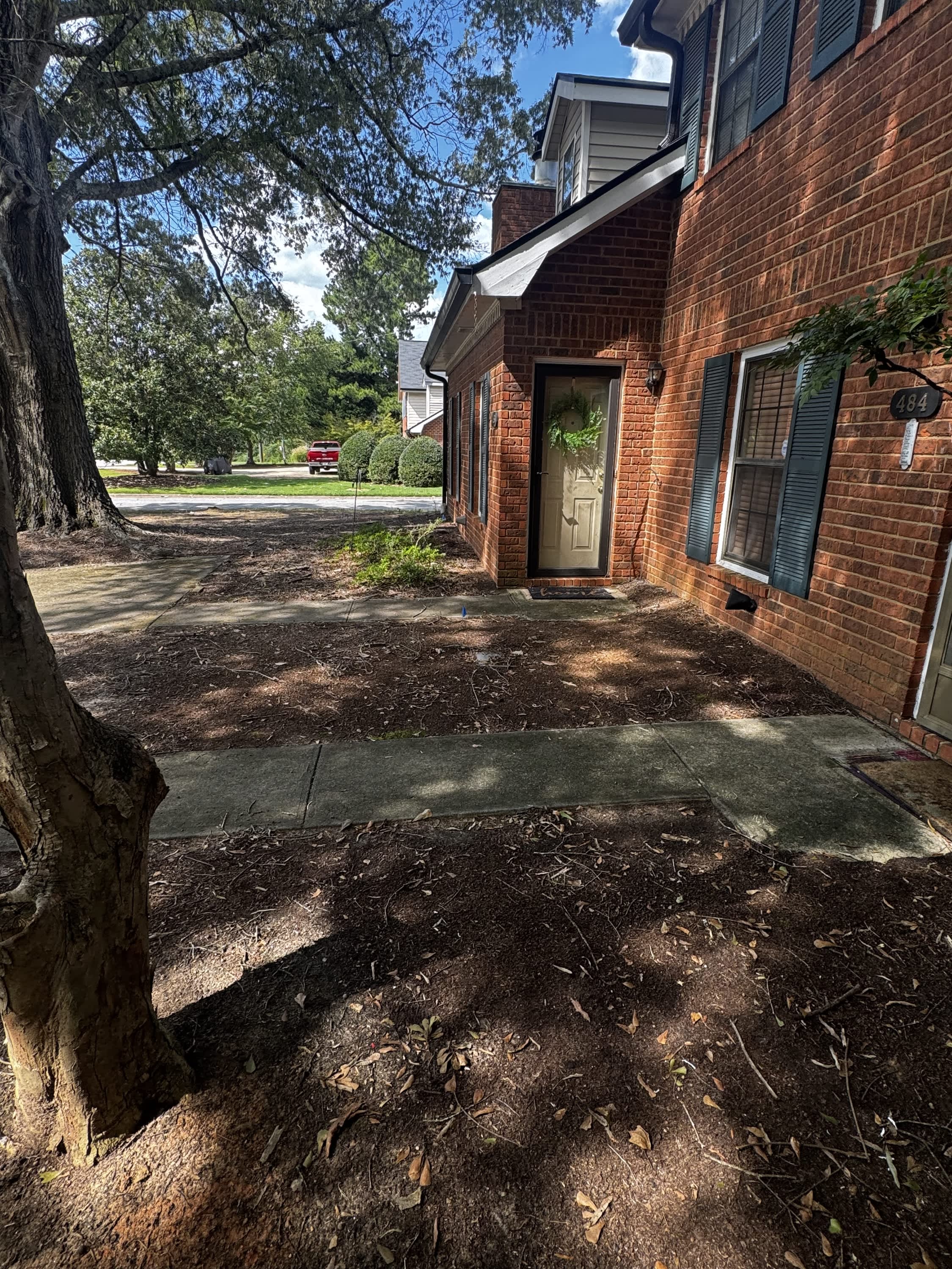 482 Huntington Rd. – photo 4