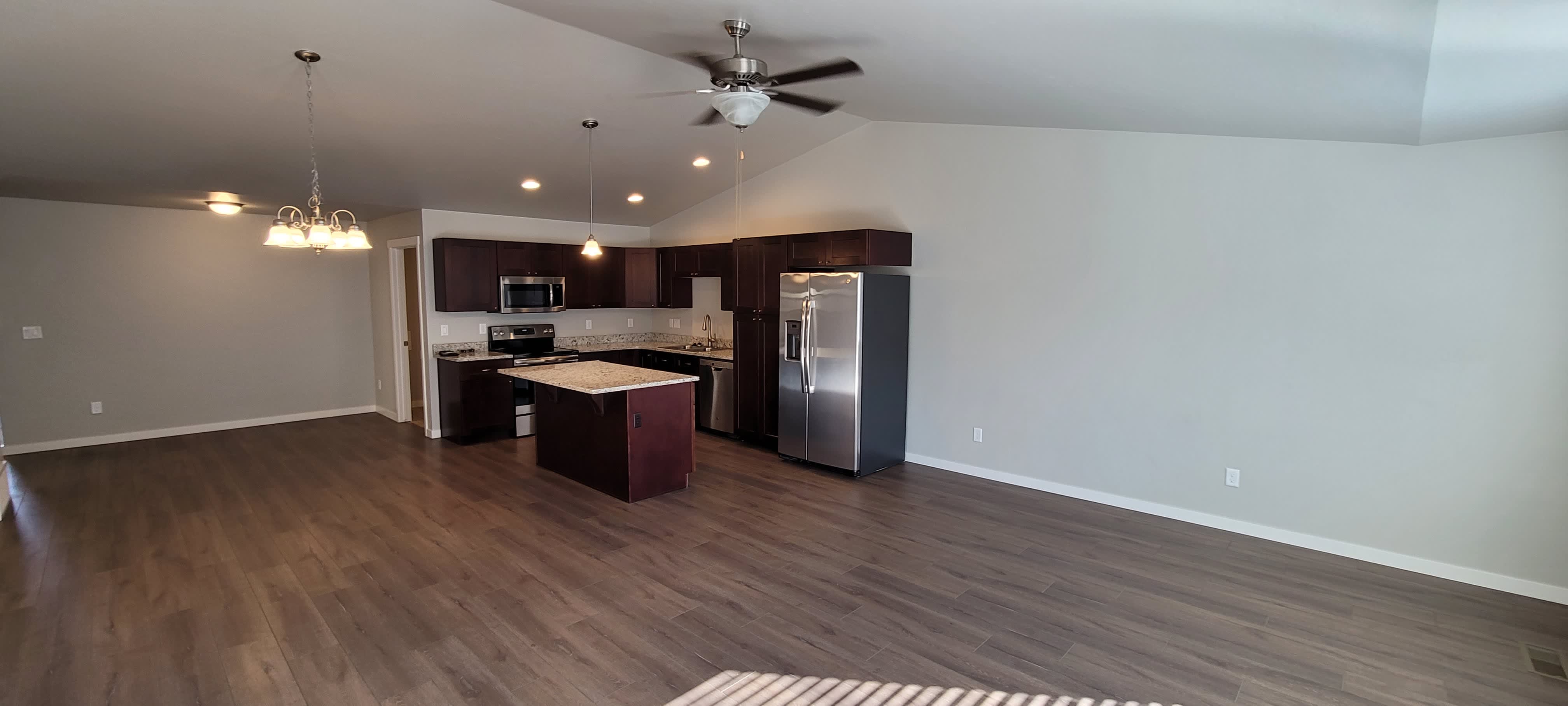 808 Foxglove Dr – photo 4