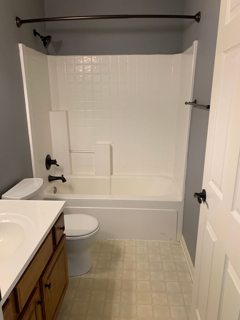 Germantown 2 bedroom, 1 1/2 bath in Brent Park Condos with washer/dryer – photo 5