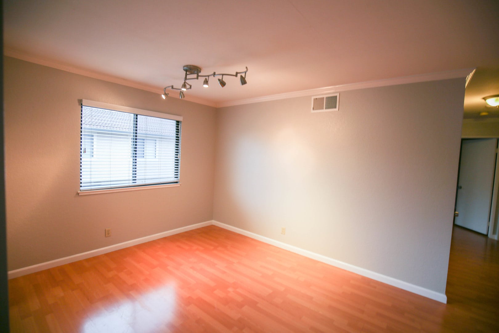 Union City Townhome on Alvarado Niles – photo 3