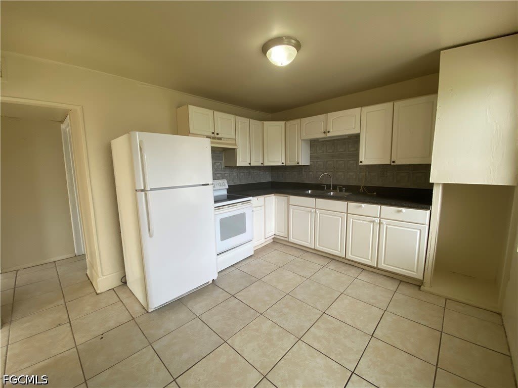 8110 Howell Avenue – photo 5