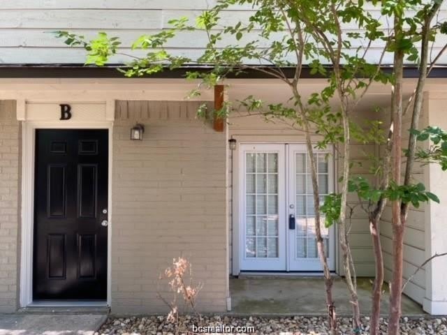 1401 Airline B Drive – photo 1
