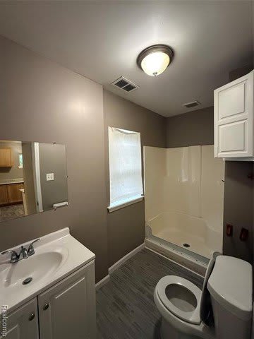 3214 S Grand Traverse Street – photo 2