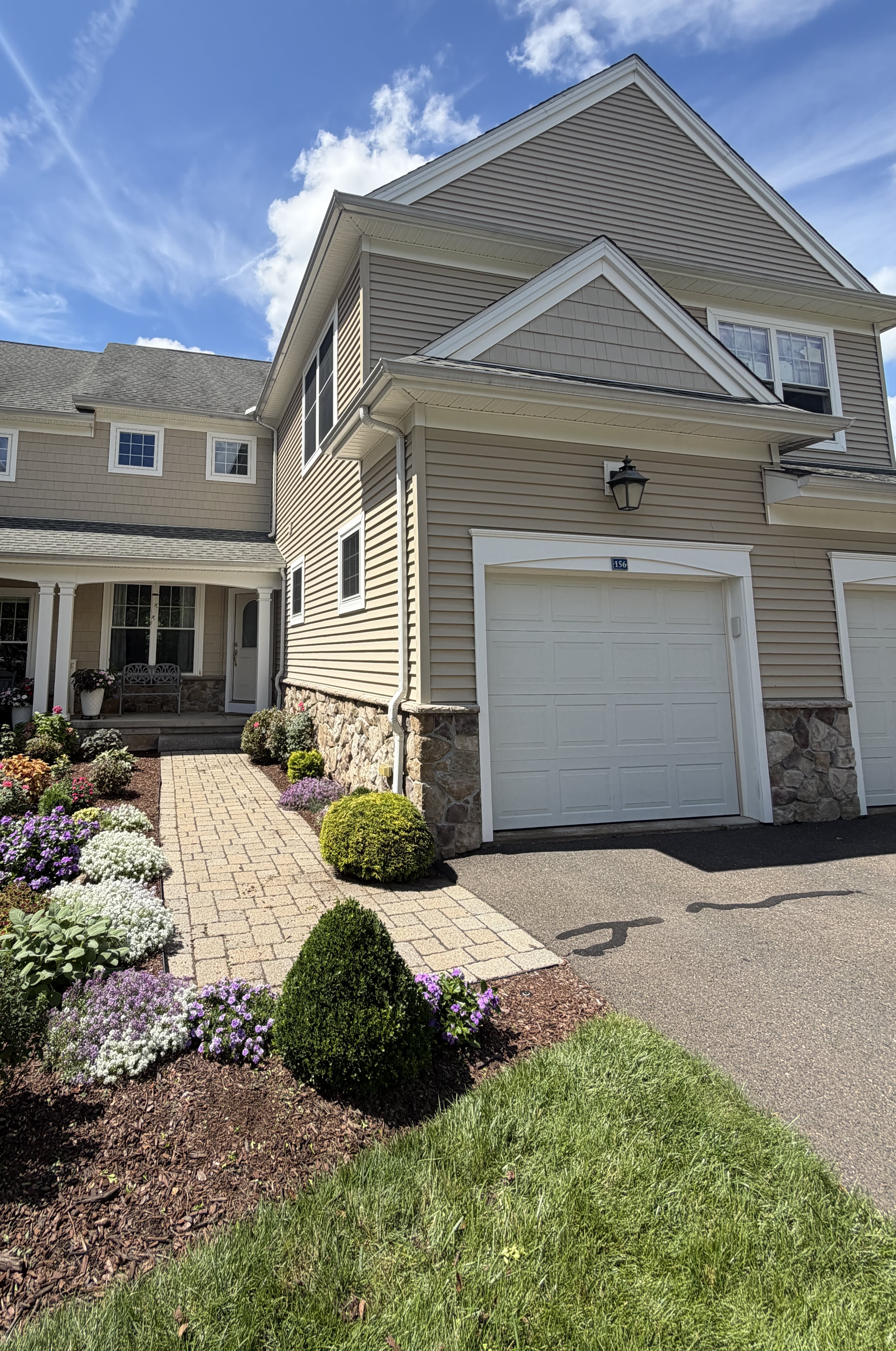 156 Bradford Walk – photo 1