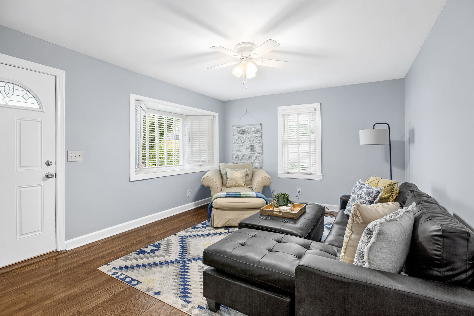 Fully Furnished 2-Bedroom Mid-Term Rental with Utilities Included – photo 3