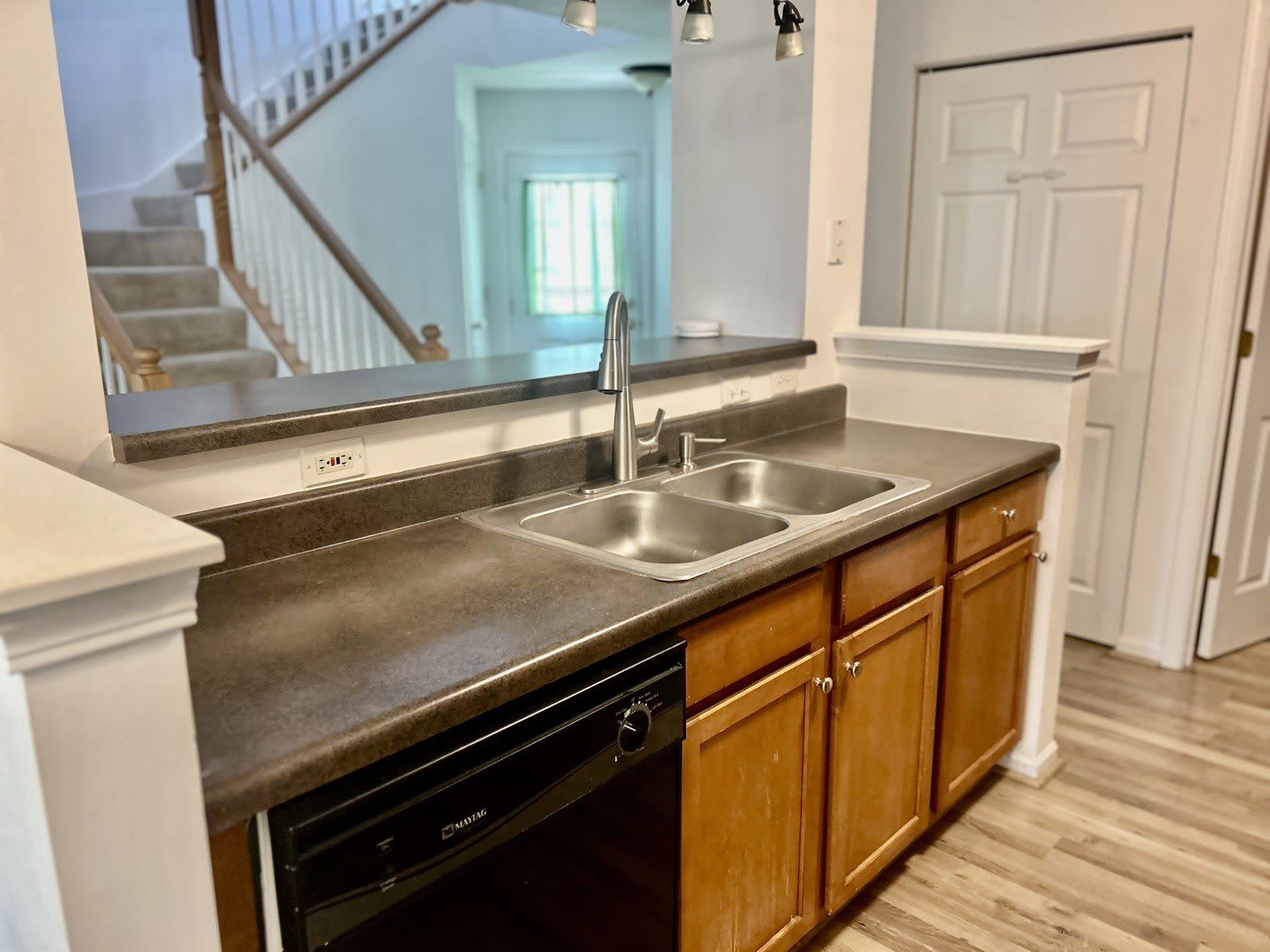 2375 Stoughton Circle – photo 5