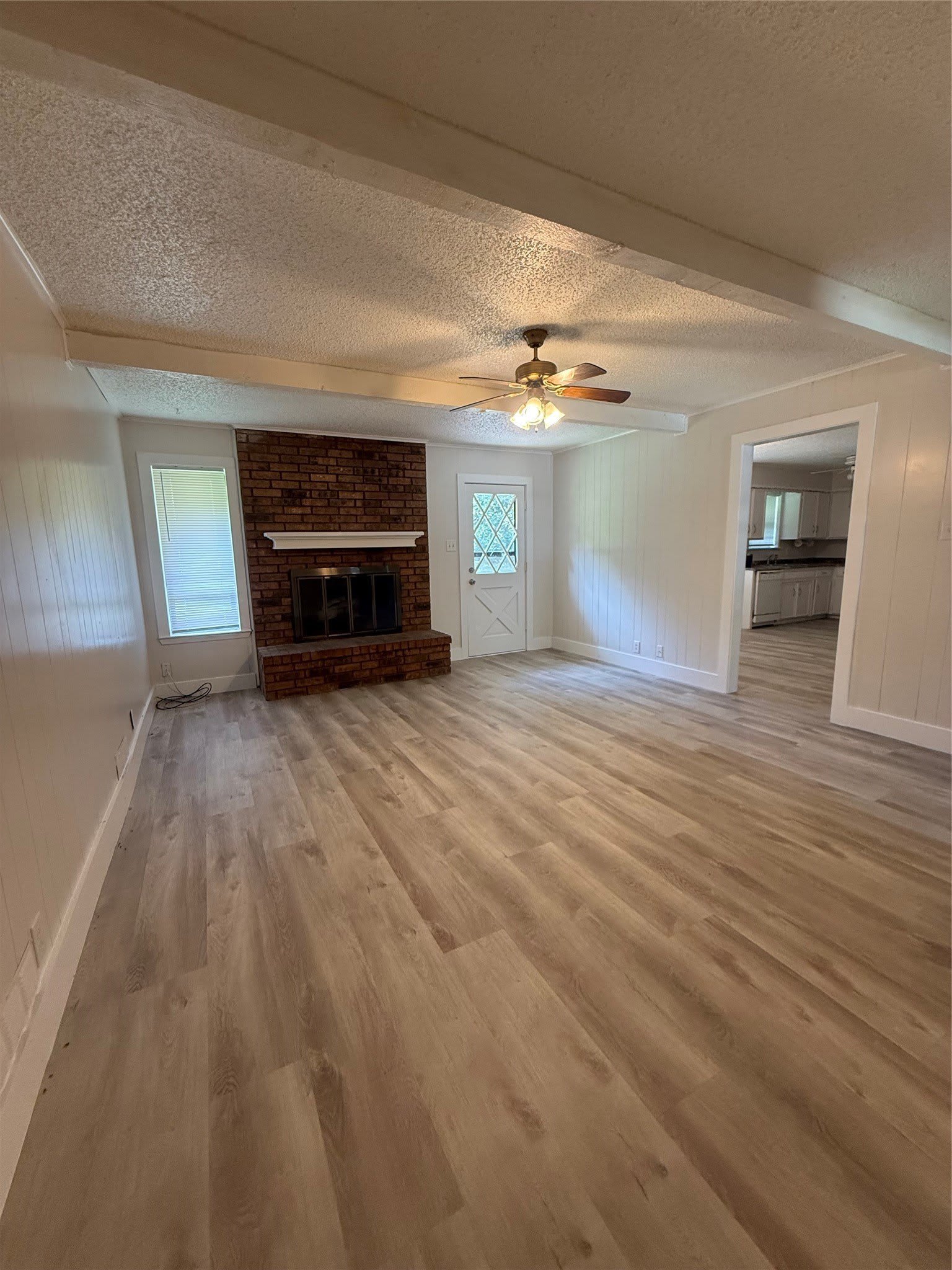 2409 Caprice Avenue – photo 3