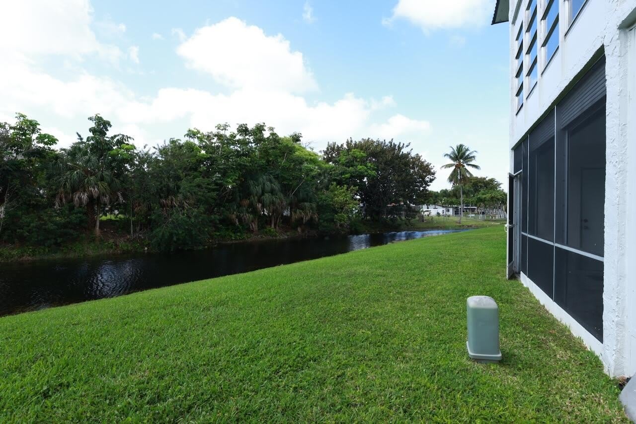 6570 Royal Palm Boulevard – photo 1