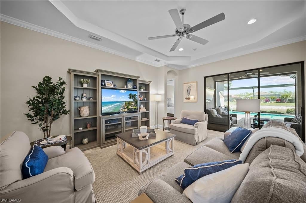 9361 Terresina Dr – photo 2