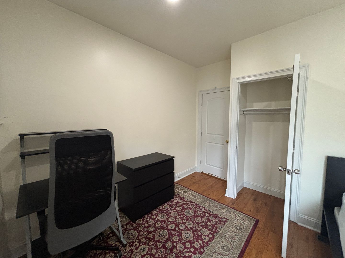 4080 Spring Garden st – photo 2