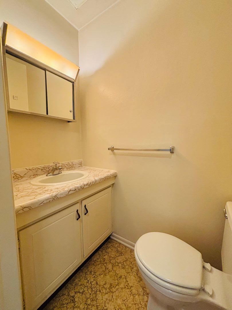 2 Bedroom 1 5 Bath Townhouse – photo 3