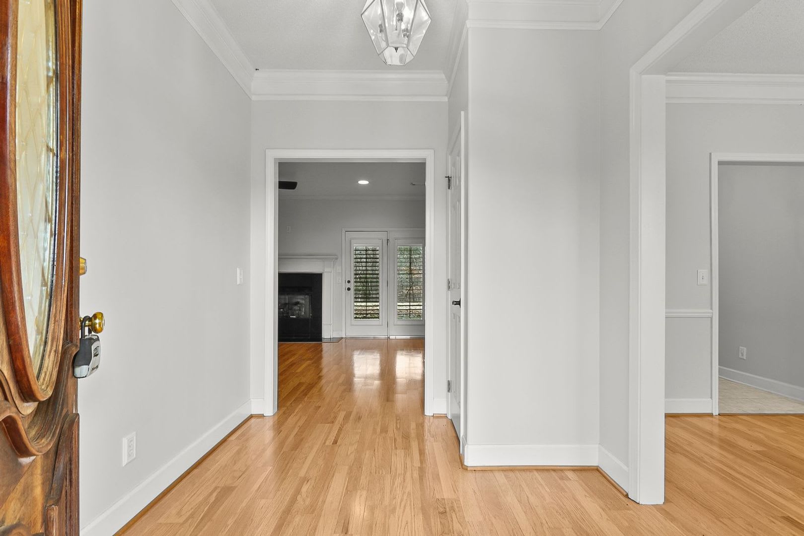 Spacious 3 Bed 2 5 Bath Available For Fall 2026 Call To Schedule A Tour Today – photo 4