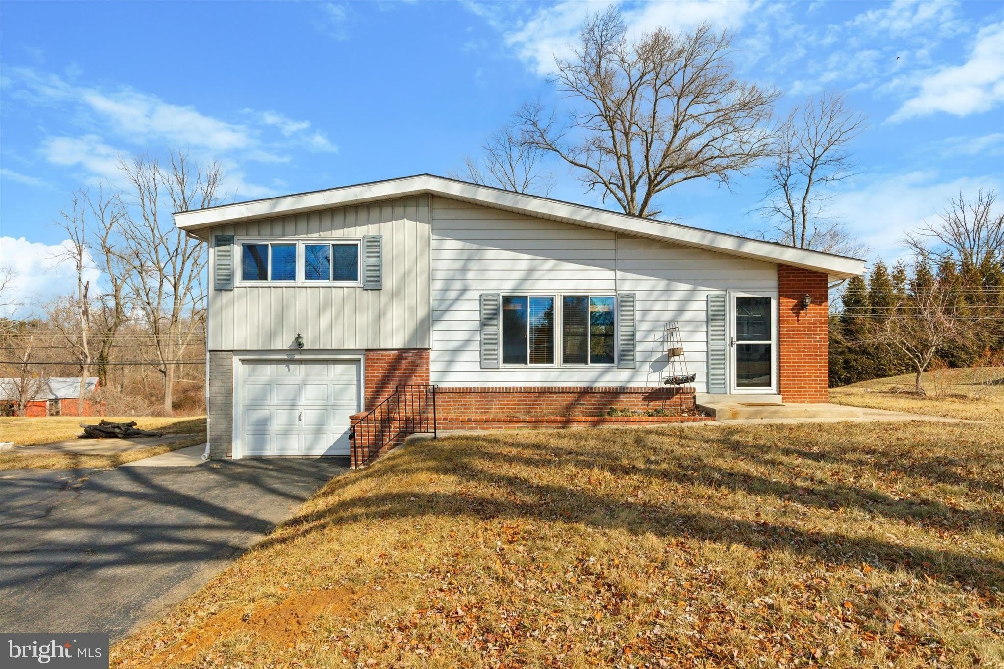 1633 PULASKI Drive – photo 1