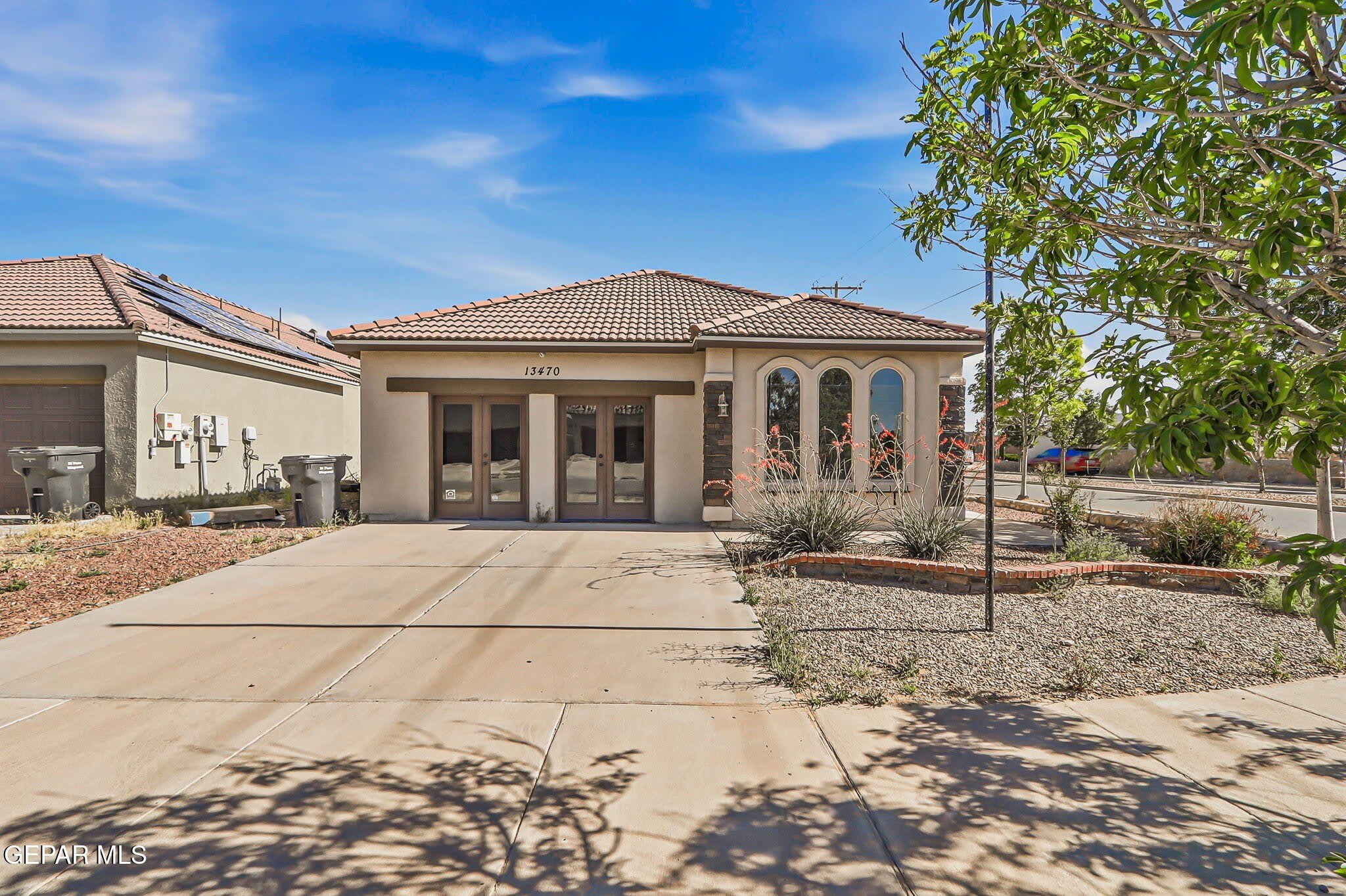13470 EVERINGHAM Street – photo 2