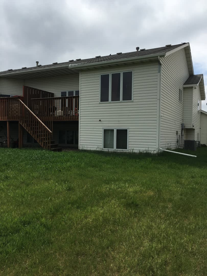 3 Bedroom 2 Bathroom Twinhome For Rent – photo 4