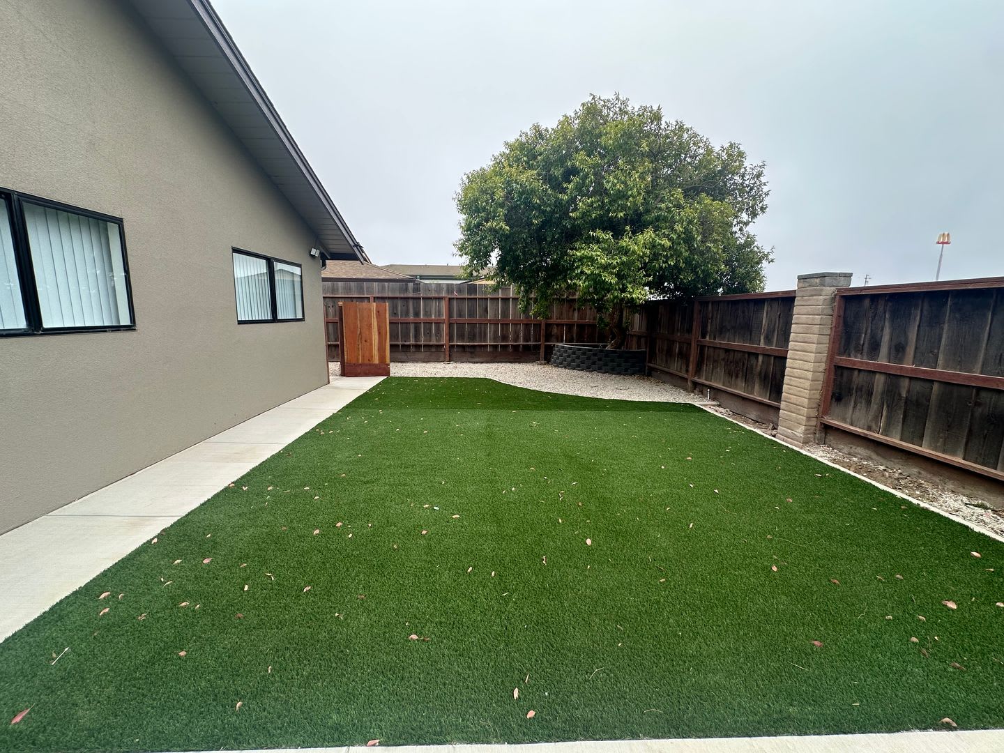 Spacious 3-Bedroom Home with Large Yard, 2-Car Garage & Modern Updates! – photo 5