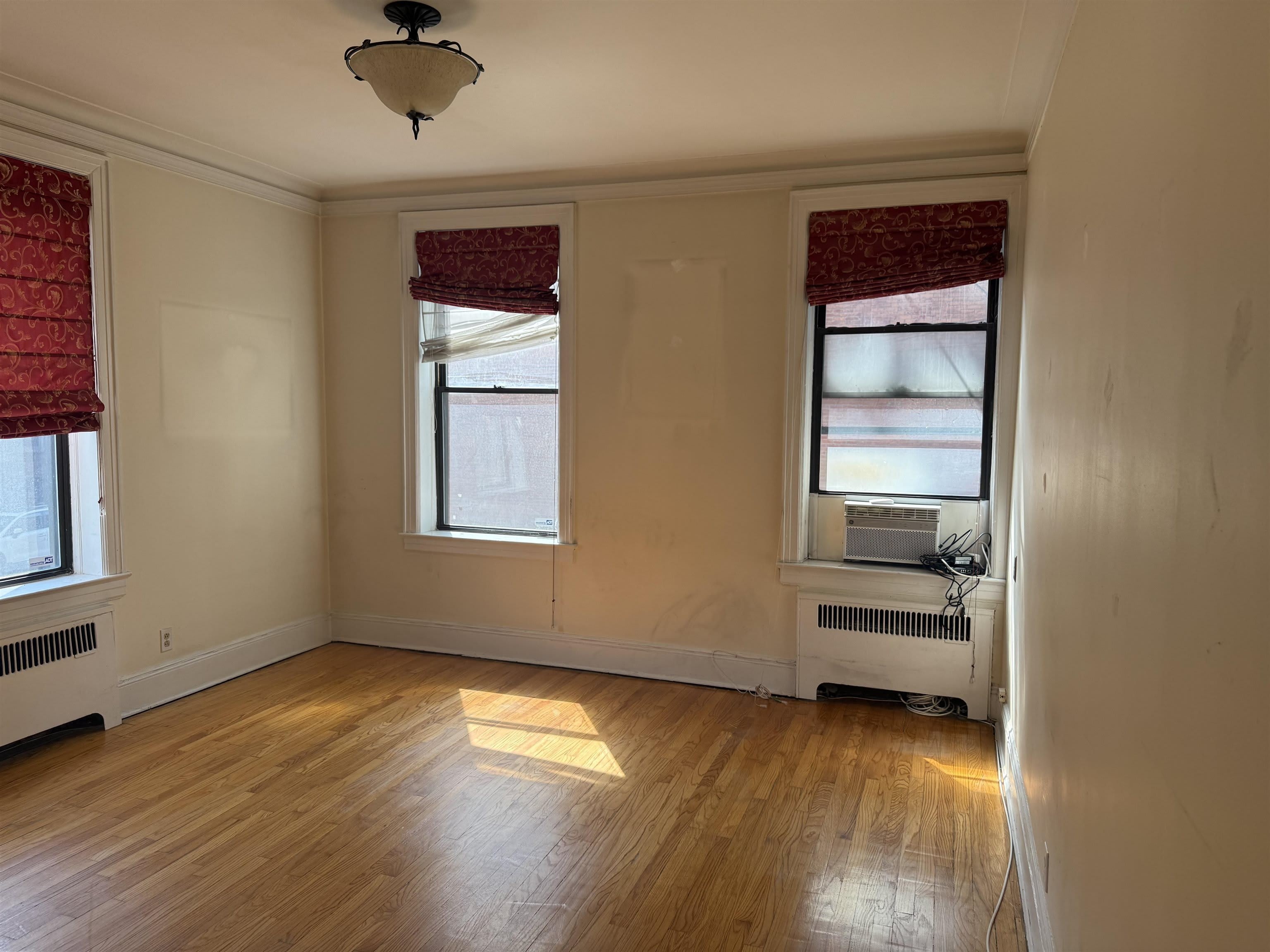 457 JERSEY AVE – photo 2