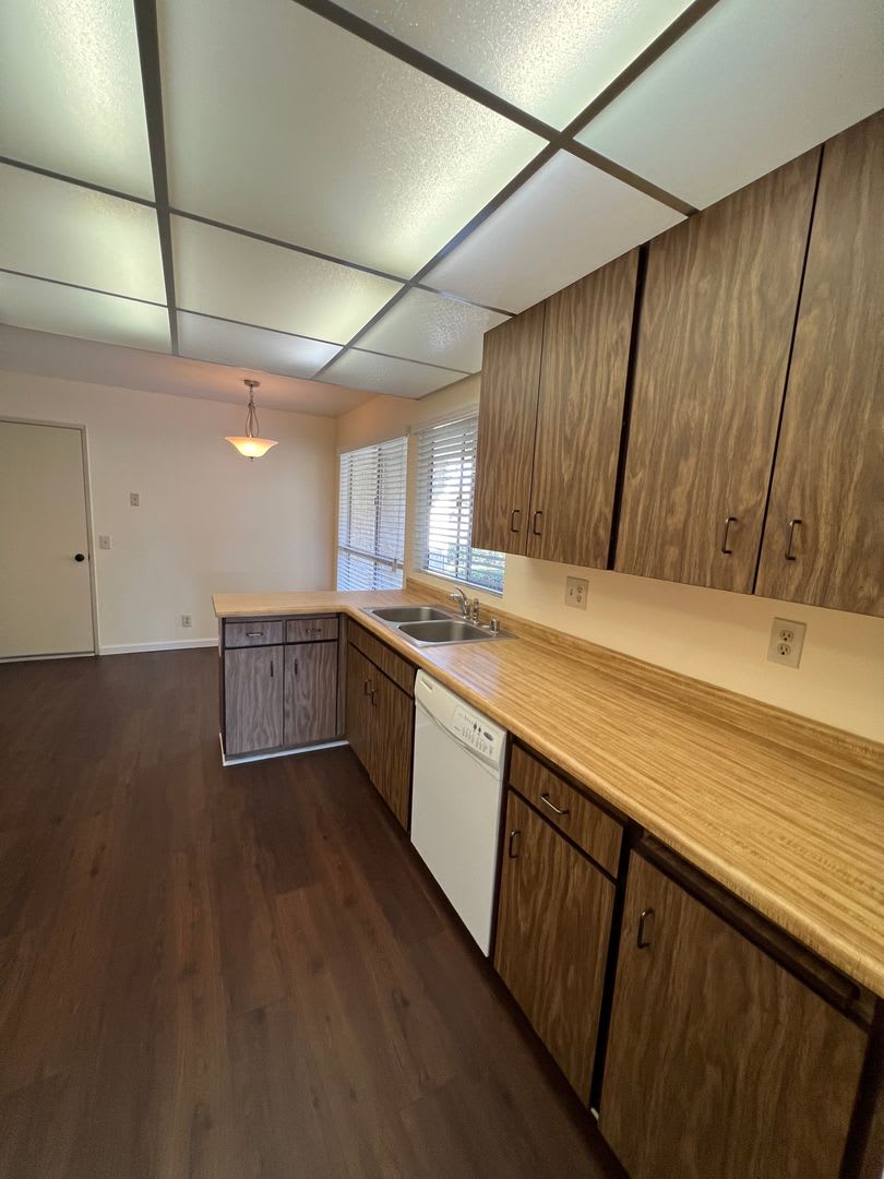 Nice Coronado II model home in Leisure Village 55+ Living – photo 5