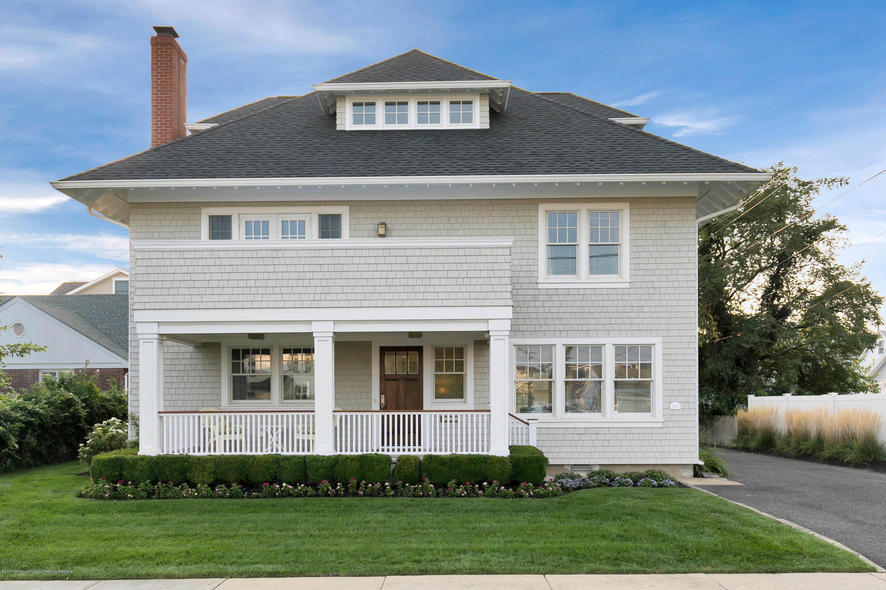 303 1st Avenue – photo 1