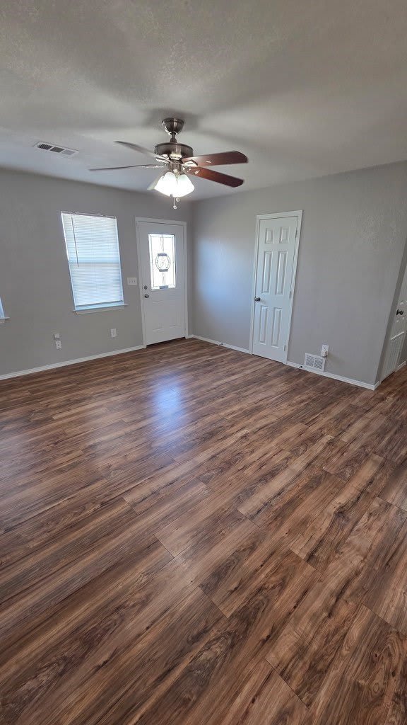 600 Pacific Street E – photo 5