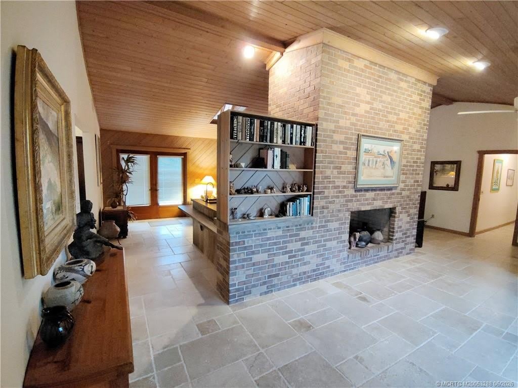 760 NE Stokes Terrace – photo 4