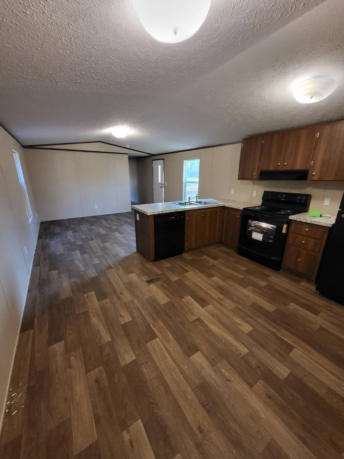 1459 Delmar Dr. – photo 3