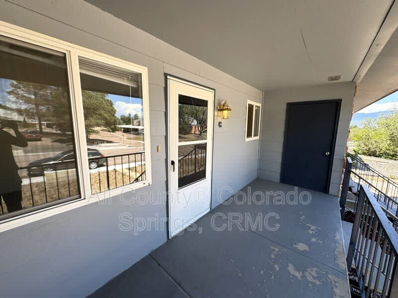 1129 Cree Drive – photo 2